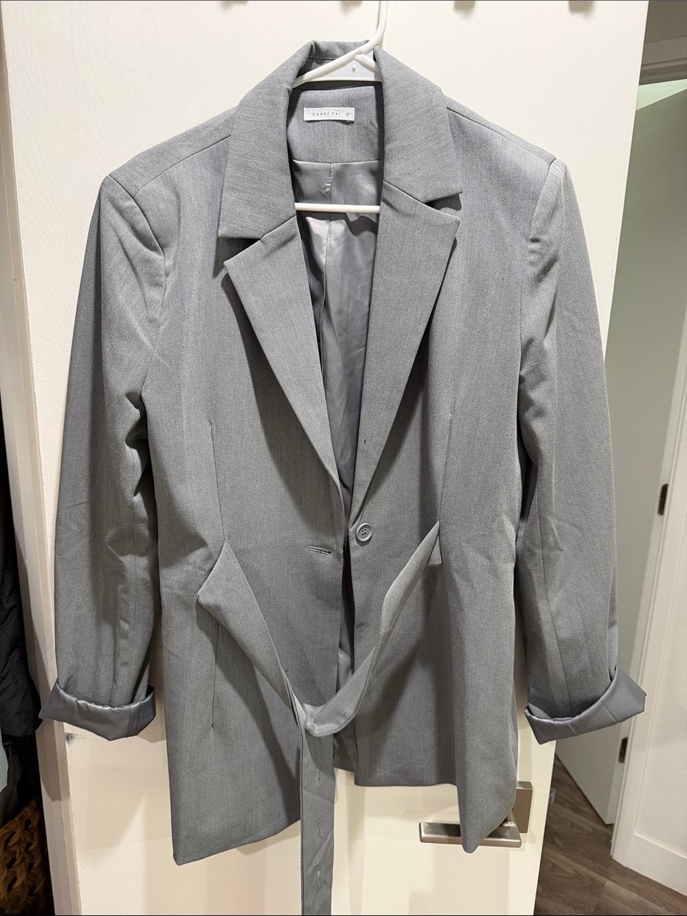 Men's Light Gray Single-Button Blazer with Waist Tie